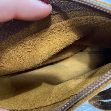 Load image into Gallery viewer, Roots leather clutch