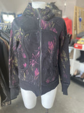 Load image into Gallery viewer, Lululemon floral scuba 10