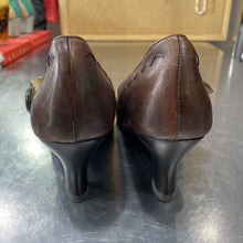 Load image into Gallery viewer, Caprice mary janes 40.5