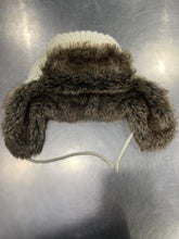 Load image into Gallery viewer, Auclair faux fur trim hat