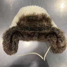 Load image into Gallery viewer, Auclair faux fur trim hat