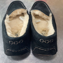Load image into Gallery viewer, UGG mocassins 6/37