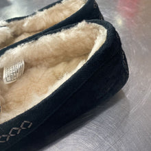 Load image into Gallery viewer, UGG mocassins 6/37