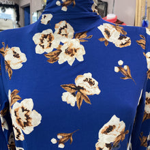 Load image into Gallery viewer, RW&CO long sleeve mock neck M NWT