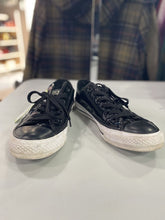 Load image into Gallery viewer, Converse patent sneakers 37