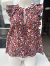 Load image into Gallery viewer, Wilfred floral top S NWT