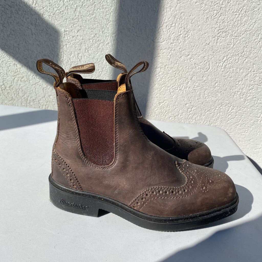 Blundstone oxford boots 4 7US Rikochet Resale Online