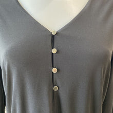 Load image into Gallery viewer, White House Black Market peplum top M