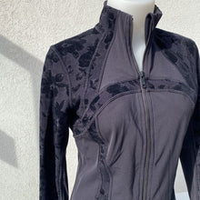 Load image into Gallery viewer, Lululemon velvet lace print zip up 8