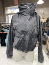 Load image into Gallery viewer, Lululemon light jacket 6