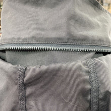 Load image into Gallery viewer, Lululemon light jacket 6