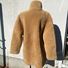 Load image into Gallery viewer, *fuzzy,NWT