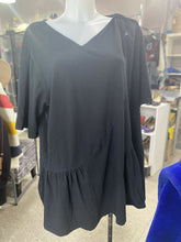 Load image into Gallery viewer, Kaliyana twist sleeve top 2 (L)