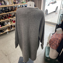 Load image into Gallery viewer, H&M sweater dress NWT XXL