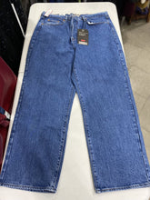 Load image into Gallery viewer, Levis Ribcage Straight Ankle Super High Rise 14 NWT
