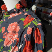 Load image into Gallery viewer, Zara peplum top XS