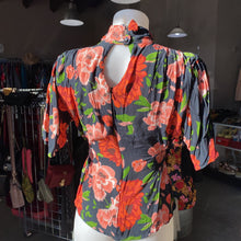 Load image into Gallery viewer, Zara peplum top XS