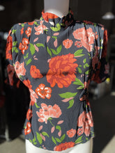 Load image into Gallery viewer, Zara peplum top XS