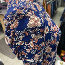 Load image into Gallery viewer, Carolina Belle floral top M