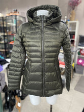 Load image into Gallery viewer, Lululemon down filled puffer jacket 4