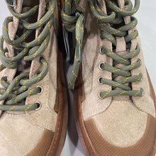 Load image into Gallery viewer, Zara suede boots NWT 6