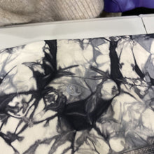 Load image into Gallery viewer, Lululemon tie dye leggings 10