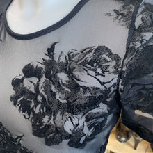 Load image into Gallery viewer, Dresscode mesh/velvet top S