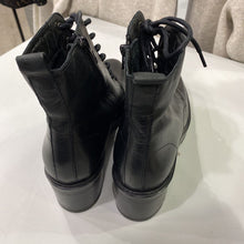 Load image into Gallery viewer, Floyd leather lug sole boots 40
