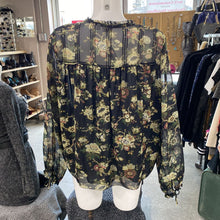 Load image into Gallery viewer, Wilfred flowy floral top M