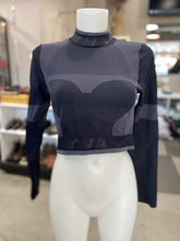 Load image into Gallery viewer, TNA stretchy cropped top M/L