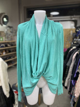 Load image into Gallery viewer, Lululemon sweater 10