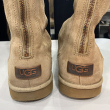 Load image into Gallery viewer, UGG wool lined suede boots 8