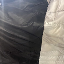 Load image into Gallery viewer, Canada Goose light puffer coat M