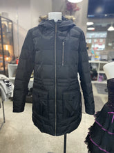Load image into Gallery viewer, Eddie Beauer down coat XL