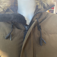 Load image into Gallery viewer, TNA The Powder Parka NWT M
