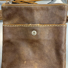 Load image into Gallery viewer, Roots small leather crossbody