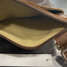 Load image into Gallery viewer, Roots small leather crossbody