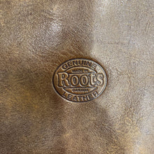 Load image into Gallery viewer, Roots small leather crossbody