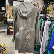 Load image into Gallery viewer, Lululemon light spring jacket 6