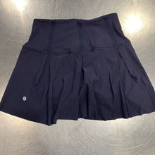 Load image into Gallery viewer, Lululemon print skort 2 Tall
