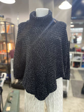Load image into Gallery viewer, Roots knit poncho O/S
