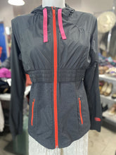 Load image into Gallery viewer, The North Face light zip up jacket M