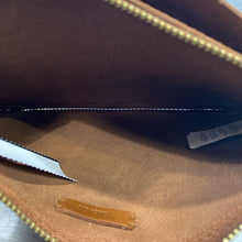 Load image into Gallery viewer, Madewell leather crossbody