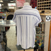 Load image into Gallery viewer, BeachLunchLounge top L NWT