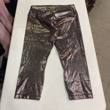 Load image into Gallery viewer, Lululemon shimmery cropped leggings 12