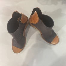 Load image into Gallery viewer, Free People open toe booties 38