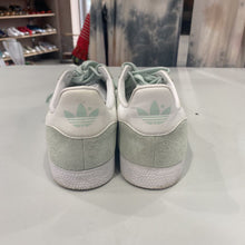 Load image into Gallery viewer, Adidas suede Gazelles 5
