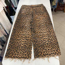 Load image into Gallery viewer, Zara wide leg ankle jeans 6