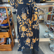 Load image into Gallery viewer, Zara wrap dress S