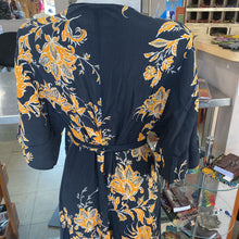 Load image into Gallery viewer, Zara wrap dress S